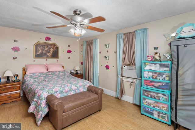 1015 S BROAD STREET, Trenton, NJ 08611