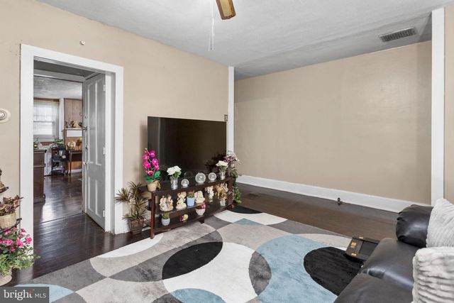 1015 S BROAD STREET, Trenton, NJ 08611