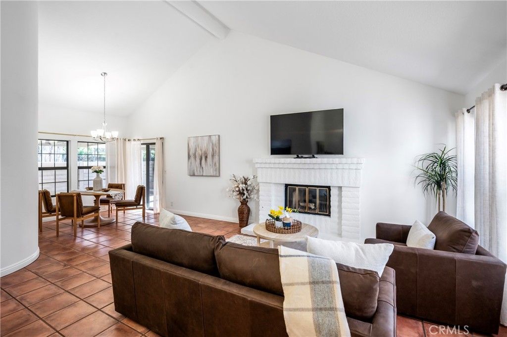 Image 3 of property listing at 492 E Yale Loop, Irvine, CA 92614