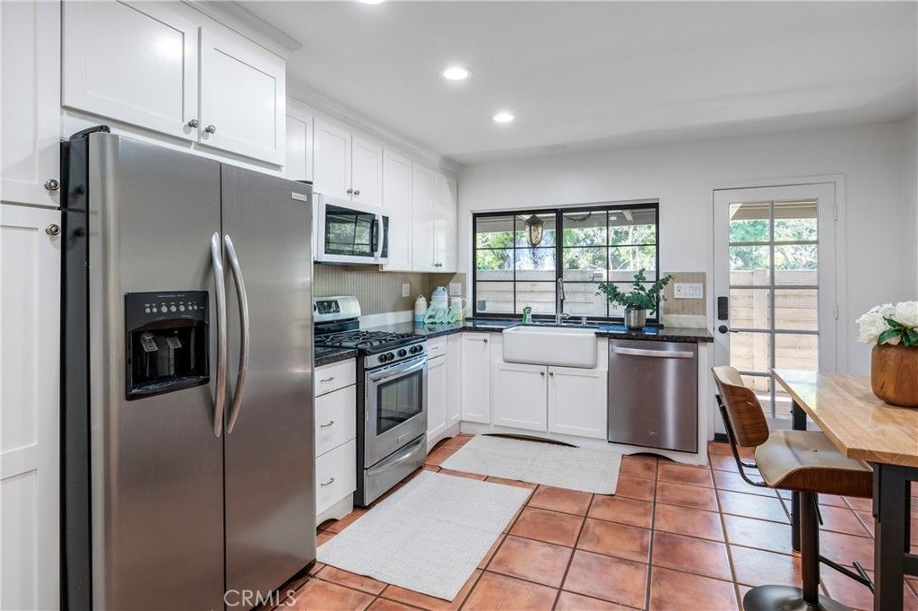 Image 9 of property listing at 492 E Yale Loop, Irvine, CA 92614