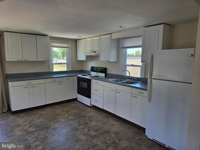 3303 MAIN ST #2, Morgantown, PA 19543
