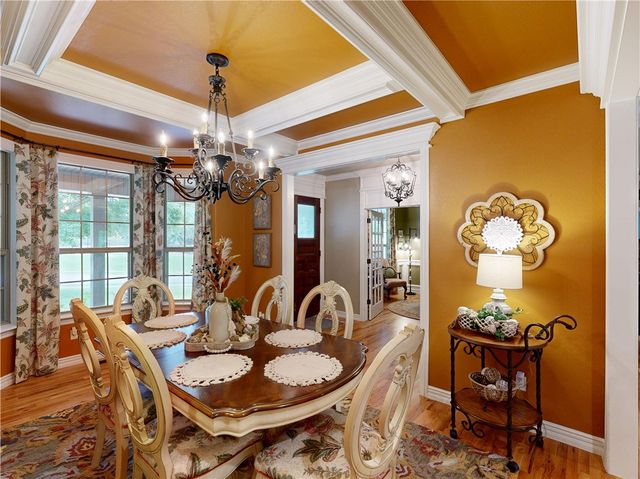 2305 E Whispering Oaks Lane, Fayetteville, AR 72701