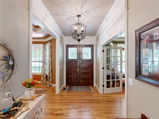 2305 E Whispering Oaks Lane, Fayetteville, AR 72701