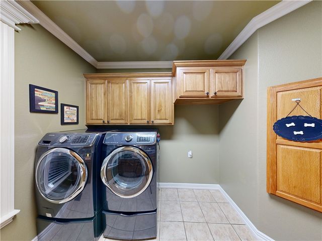 2305 E Whispering Oaks Lane, Fayetteville, AR 72701