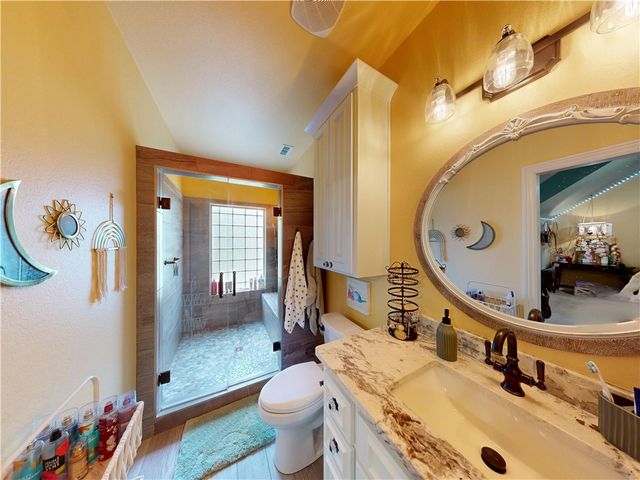 2305 E Whispering Oaks Lane, Fayetteville, AR 72701