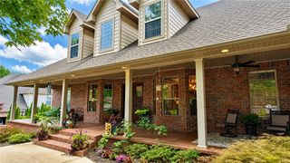 2305 E Whispering Oaks Lane, Fayetteville, AR 72701