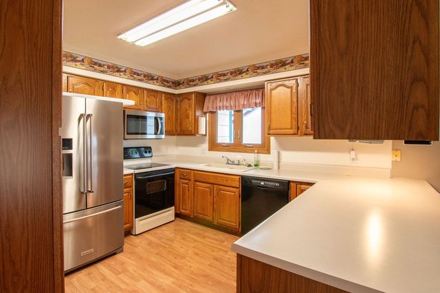 5940 NE 6th Street, Des Moines, IA 50313