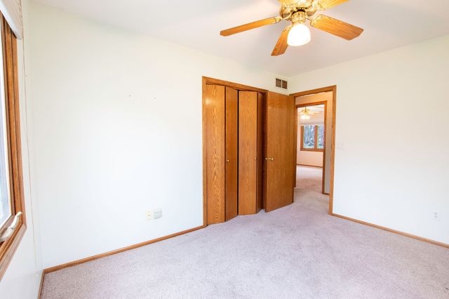 5940 NE 6th Street, Des Moines, IA 50313