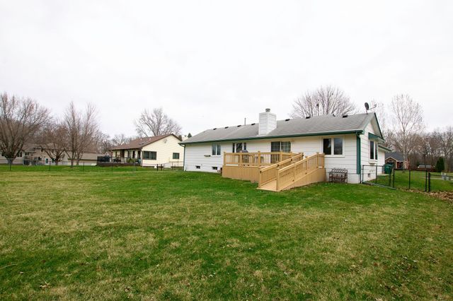 5940 NE 6th Street, Des Moines, IA 50313