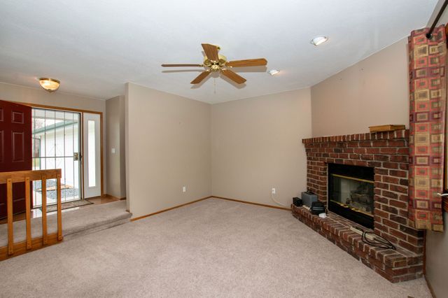 5940 NE 6th Street, Des Moines, IA 50313