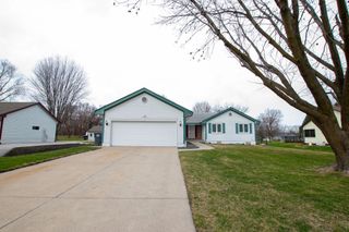 5940 NE 6th Street, Des Moines, IA 50313
