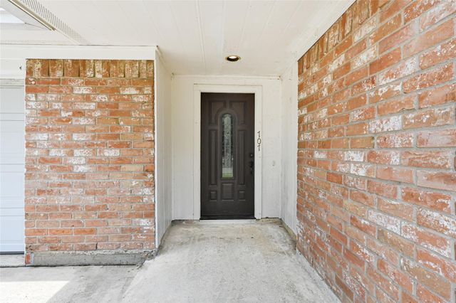 707 Connorvale Court, Houston, TX 77060