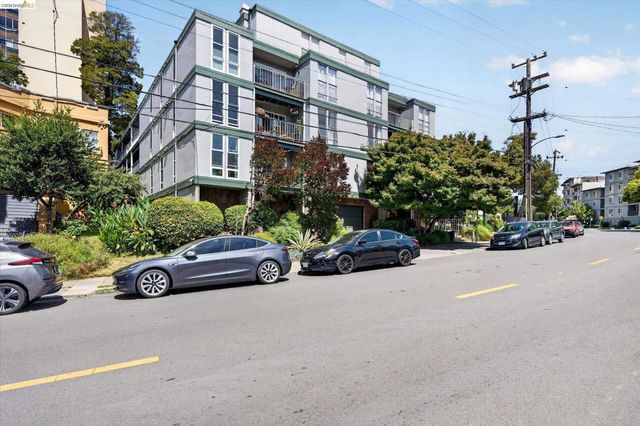 365 Perkins St 201, Oakland, CA 94610