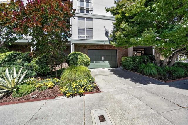 365 Perkins St 201, Oakland, CA 94610