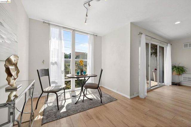 365 Perkins St 201, Oakland, CA 94610