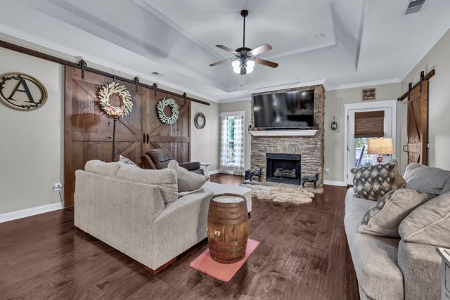 253 Dorchester Cir, Clarksville, TN 37043