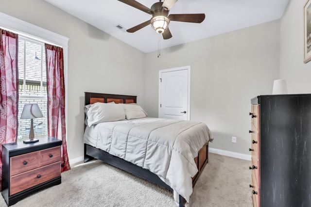 253 Dorchester Cir, Clarksville, TN 37043