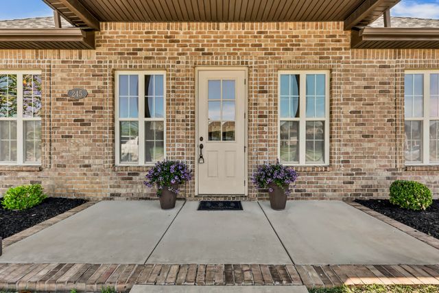 253 Dorchester Cir, Clarksville, TN 37043