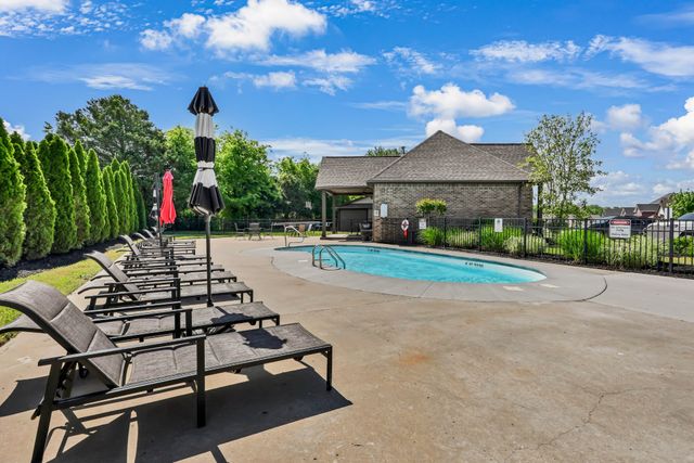 253 Dorchester Cir, Clarksville, TN 37043