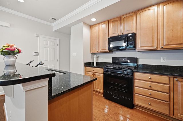 2584 EASTBOURNE DR, Woodbridge, VA 22191