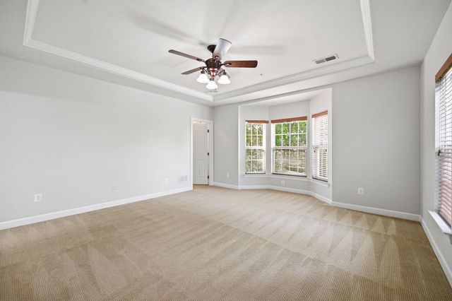2584 EASTBOURNE DR, Woodbridge, VA 22191
