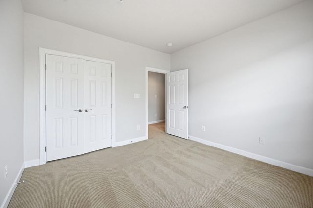 2584 EASTBOURNE DR, Woodbridge, VA 22191