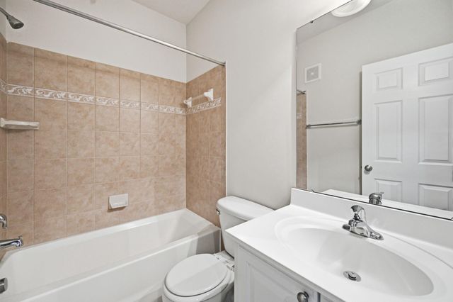 2584 EASTBOURNE DR, Woodbridge, VA 22191