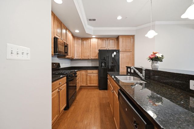 2584 EASTBOURNE DR, Woodbridge, VA 22191