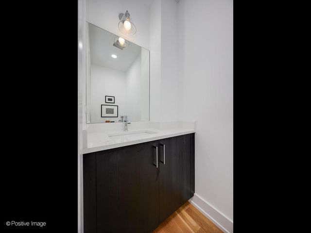 2044 W Rice Street 1, Chicago, IL 60622