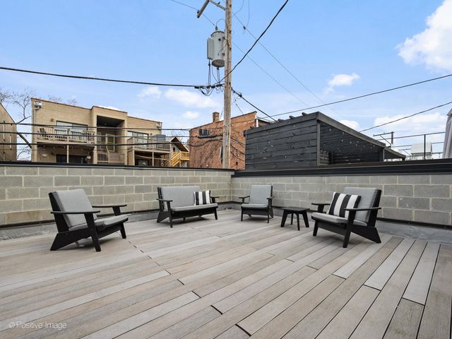 2044 W Rice Street 1, Chicago, IL 60622