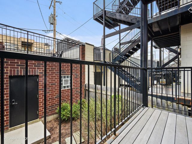 2044 W Rice Street 1, Chicago, IL 60622