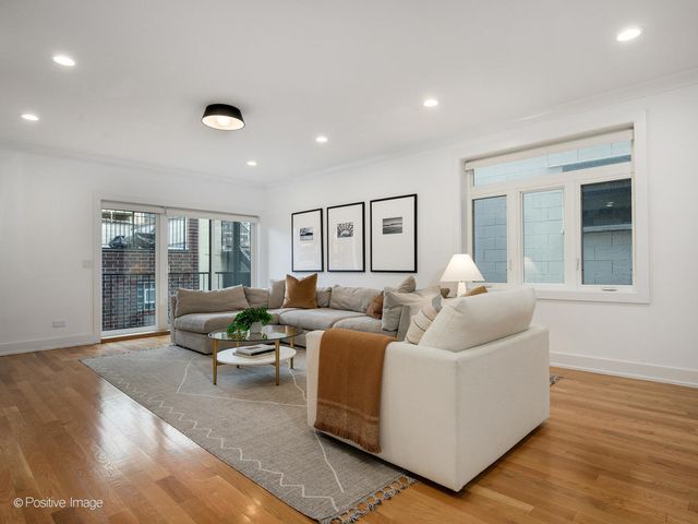 2044 W Rice Street 1, Chicago, IL 60622