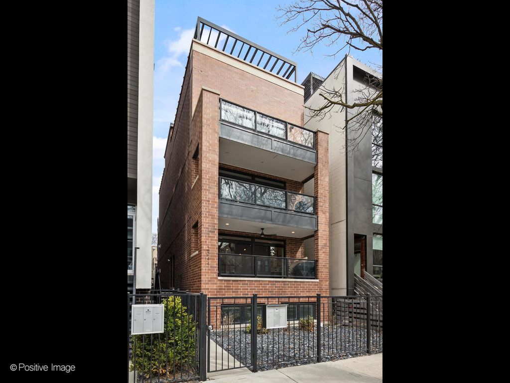 2044 W Rice Street 1, Chicago, IL 60622