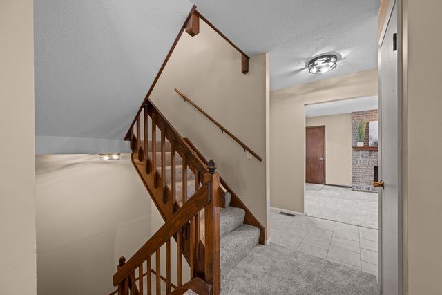 3283 Johnathan Avenue 3283, Bettendorf, IA 52722