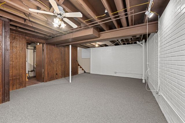 3283 Johnathan Avenue 3283, Bettendorf, IA 52722