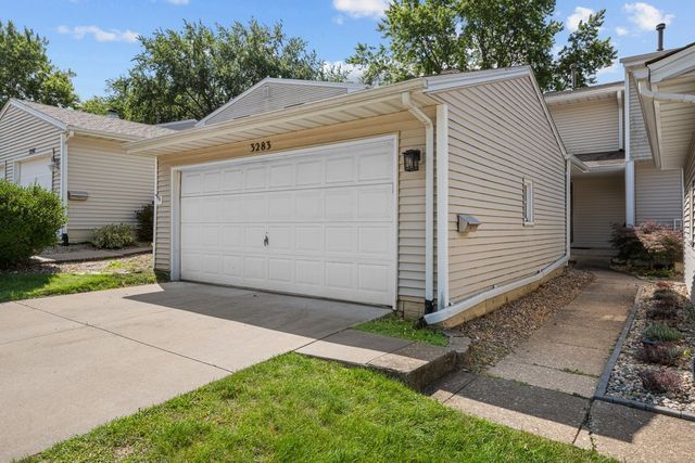 3283 Johnathan Avenue 3283, Bettendorf, IA 52722