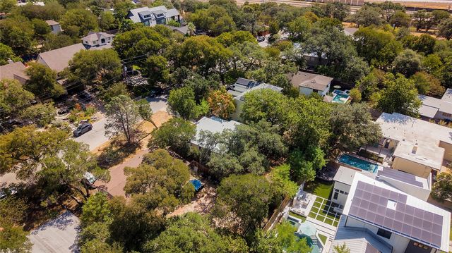 2111 W 10th ST, Austin, TX 78703