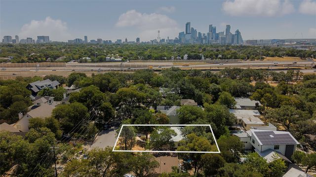 2111 W 10th ST, Austin, TX 78703