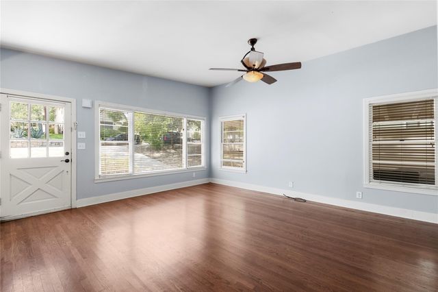 2111 W 10th ST, Austin, TX 78703