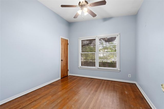 2111 W 10th ST, Austin, TX 78703