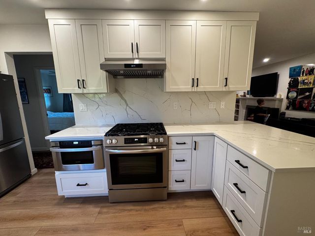 25 Temelec Cir, Sonoma, CA 95476