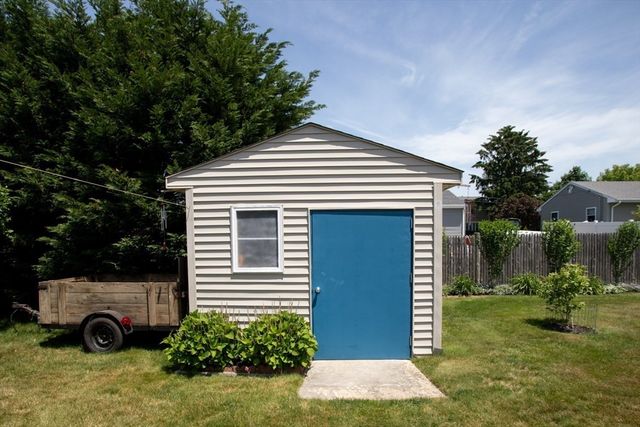 192 Calvin Ave, Somerset, MA 02726