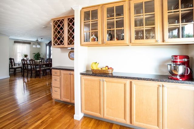 192 Calvin Ave, Somerset, MA 02726