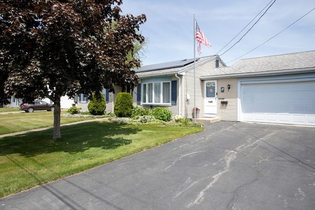 192 Calvin Ave, Somerset, MA 02726