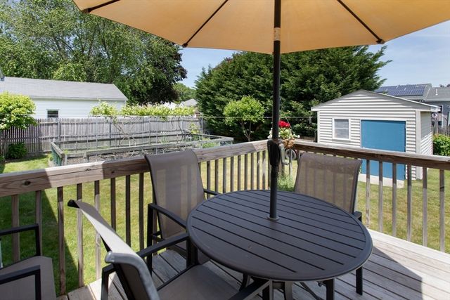 192 Calvin Ave, Somerset, MA 02726