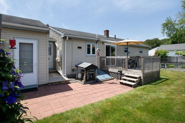 192 Calvin Ave, Somerset, MA 02726