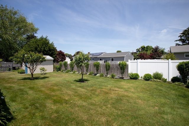 192 Calvin Ave, Somerset, MA 02726
