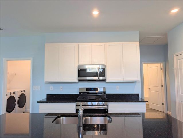 5763 BUNGALOW GROVE COURT, Palmetto, FL 34221