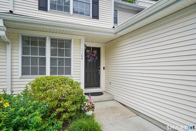 1104 Bradford Drive 1104, Danbury, CT 06811
