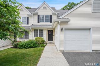 1104 Bradford Drive 1104, Danbury, CT 06811